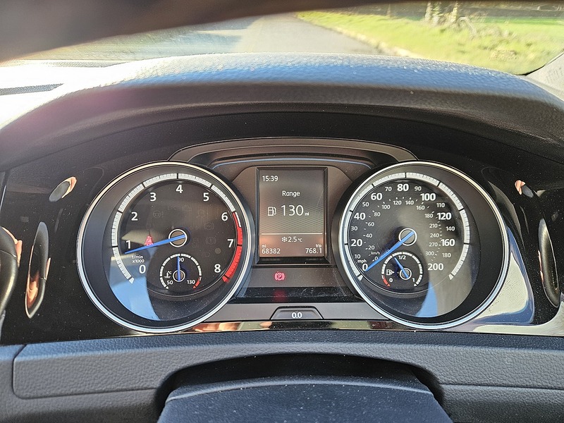 Volkswagen Golf TSI BlueMotion Tech R - U1710