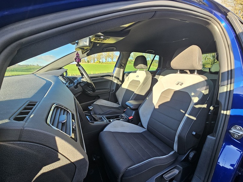 Volkswagen Golf TSI BlueMotion Tech R - U1710