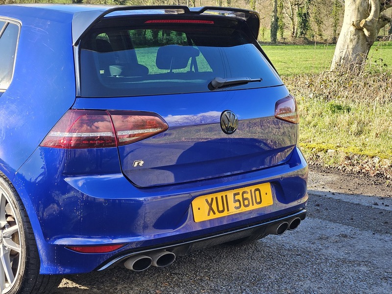 Volkswagen Golf TSI BlueMotion Tech R - U1710