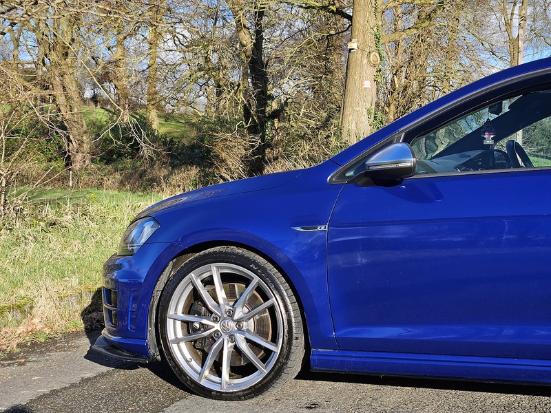 Volkswagen Golf TSI BlueMotion Tech R - U1710