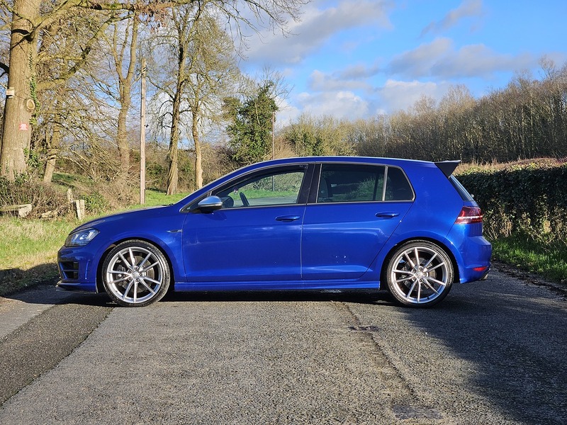 Volkswagen Golf TSI BlueMotion Tech R - U1710