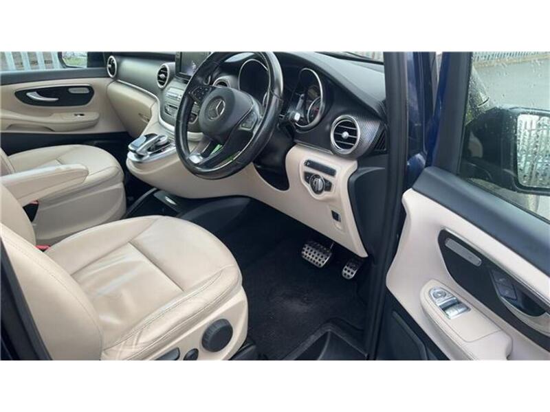 Mercedes-Benz V Class V220d AMG Line - U1716