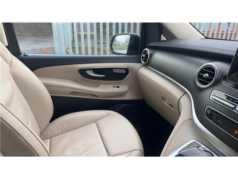 Mercedes-Benz V Class V220d AMG Line - U1716