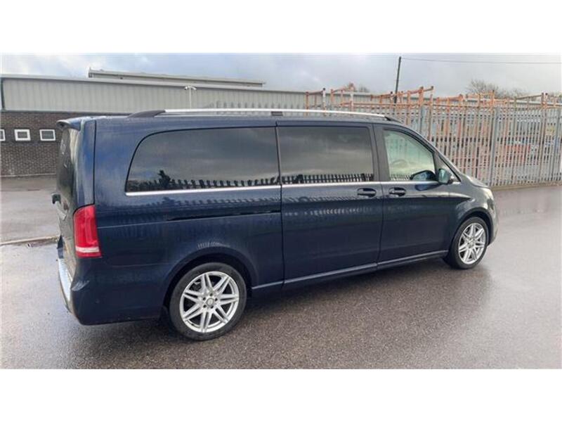 Mercedes-Benz V Class V220d AMG Line - U1716