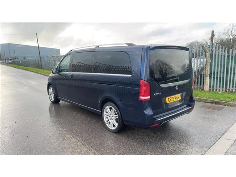 Mercedes-Benz V Class V220d AMG Line - U1716