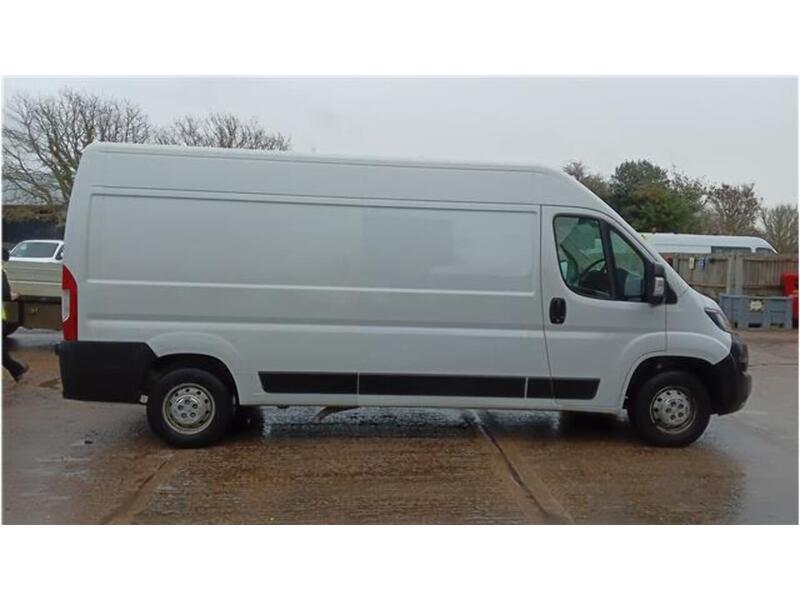 Peugeot Boxer BlueHDi 335 S - U1718
