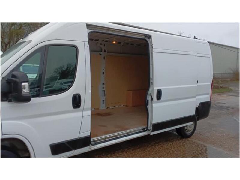 Peugeot Boxer BlueHDi 335 S - U1718