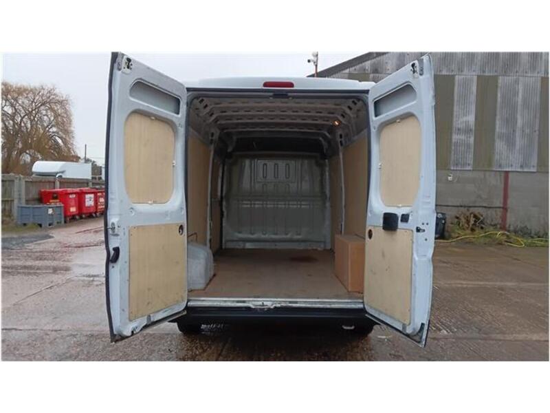 Peugeot Boxer BlueHDi 335 S - U1718