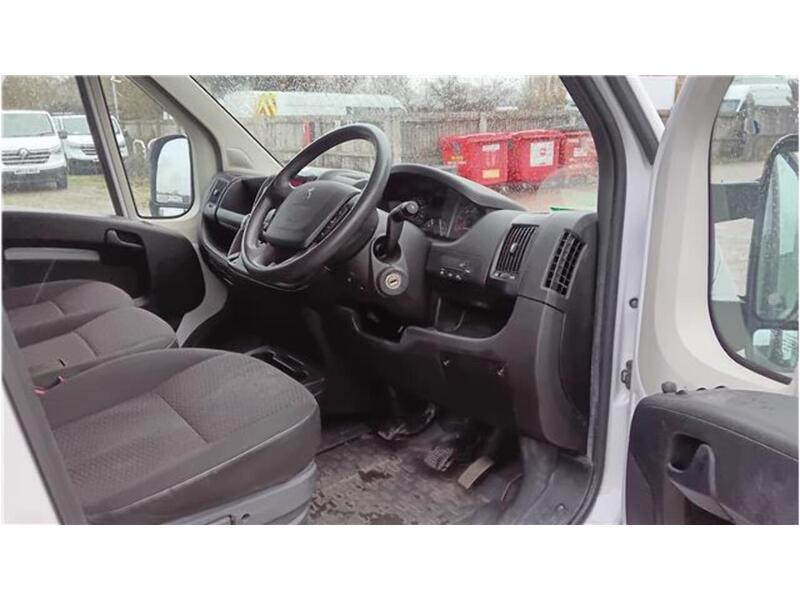 Peugeot Boxer BlueHDi 335 S - U1718