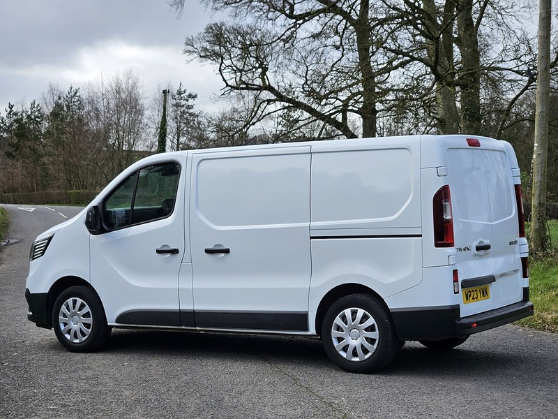 Renault Trafic 2.0 dCi Blue SL28 Business+ Panel Van 5dr Diesel Manual L1 H1 Euro 6 (s/s) (130 ps) - U1733