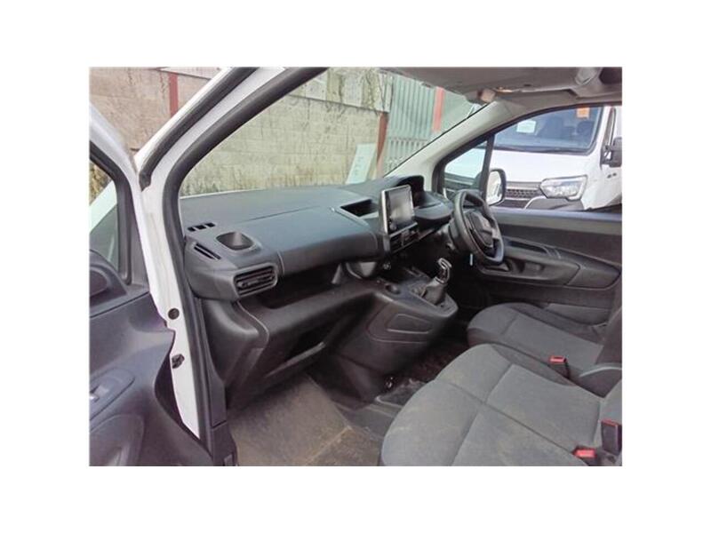 Peugeot Partner 1.6 BlueHDi 1000 Professional Standard Panel Van 5dr Diesel Manual SWB Euro 6 (s/s) (100 bhp) - U1758