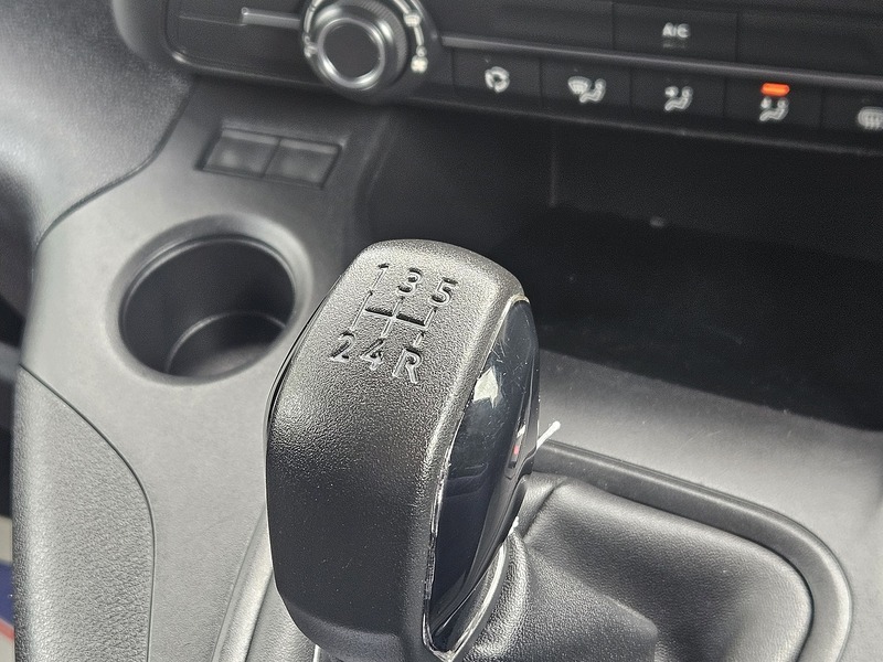 Peugeot Partner 1.5 BlueHDi 1000 Professional Standard Panel Van 5dr Diesel Manual SWB Euro 6 (s/s) (100 bhp) - U1764
