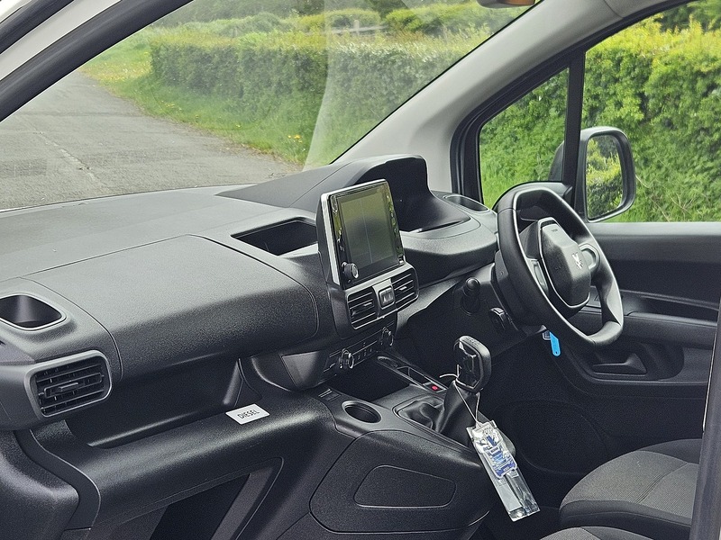 Peugeot Partner 1.5 BlueHDi 1000 Professional Standard Panel Van 5dr Diesel Manual SWB Euro 6 (s/s) (100 bhp) - U1764