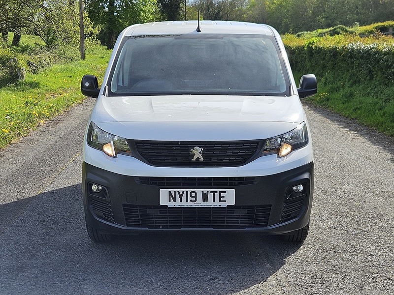 Peugeot Partner 1.5 BlueHDi 1000 Professional Standard Panel Van 5dr Diesel Manual SWB Euro 6 (100 bhp) - U1765