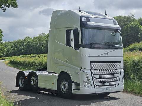 Volvo FH460 26.510 6X2/2 Bls Xl 12.4 Tractor Unit Midlift automatic Diesel