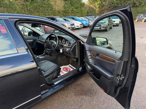 Mercedes-Benz C Class 2.1 C250 CDI BlueEfficiency Elegance Edition 125 G-Tronic+ Euro 5 (s/s) 4dr - U103