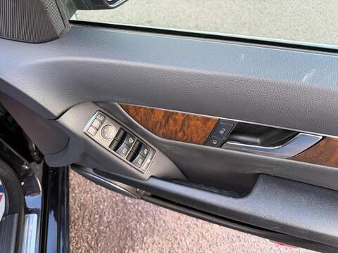 Mercedes-Benz C Class 2.1 C250 CDI BlueEfficiency Elegance Edition 125 G-Tronic+ Euro 5 (s/s) 4dr - U103