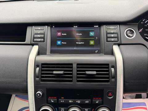 Land Rover Discovery Sport 2.0 TD4 HSE Auto 4WD Euro 6 (s/s) 5dr - U104