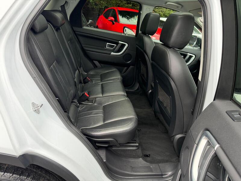 Land Rover Discovery Sport 2.0 TD4 HSE Auto 4WD Euro 6 (s/s) 5dr - U104