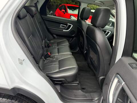 Land Rover Discovery Sport 2.0 TD4 HSE Auto 4WD Euro 6 (s/s) 5dr - U104