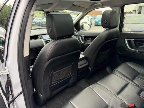 Land Rover Discovery Sport 2.0 TD4 HSE Auto 4WD Euro 6 (s/s) 5dr - U104