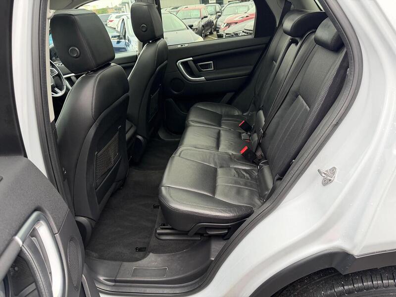 Land Rover Discovery Sport 2.0 TD4 HSE Auto 4WD Euro 6 (s/s) 5dr - U104