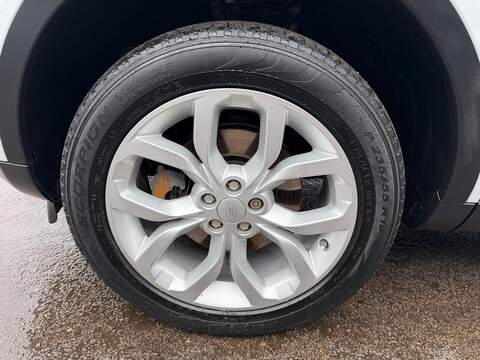 Land Rover Discovery Sport 2.0 TD4 HSE Auto 4WD Euro 6 (s/s) 5dr - U104