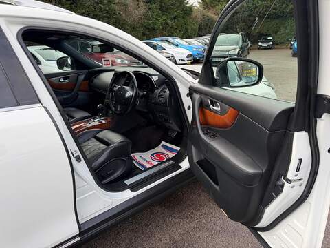 Infiniti QX70 3.7 V6 S Premium Auto 4WD Euro 5 5dr - U107