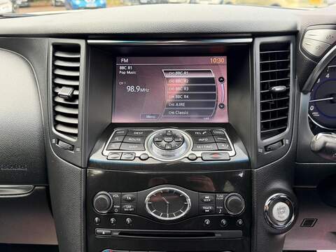 Infiniti QX70 3.7 V6 S Premium Auto 4WD Euro 5 5dr - U107