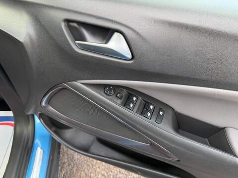 Vauxhall Crossland X 1.2 Turbo GPF Ultimate Euro 6 (s/s) 5dr - U109