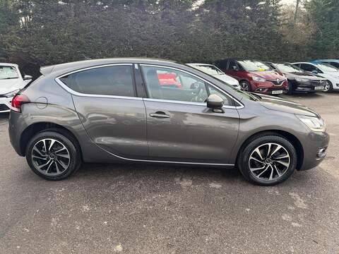 DS AUTOMOBILES DS 4 1.2 PureTech Elegance Euro 6 (s/s) 5dr - U110