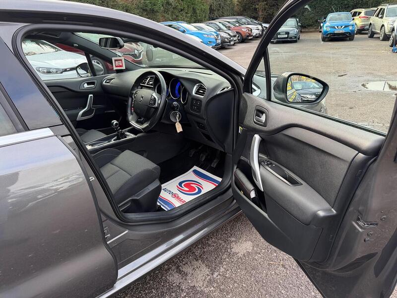 DS AUTOMOBILES DS 4 1.2 PureTech Elegance Euro 6 (s/s) 5dr - U110