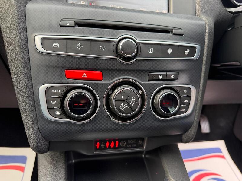 DS AUTOMOBILES DS 4 1.2 PureTech Elegance Euro 6 (s/s) 5dr - U110