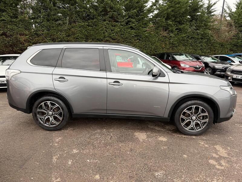 Mitsubishi Outlander 2.2 DI-D GX4 4WD Euro 5 (s/s) 5dr - U113