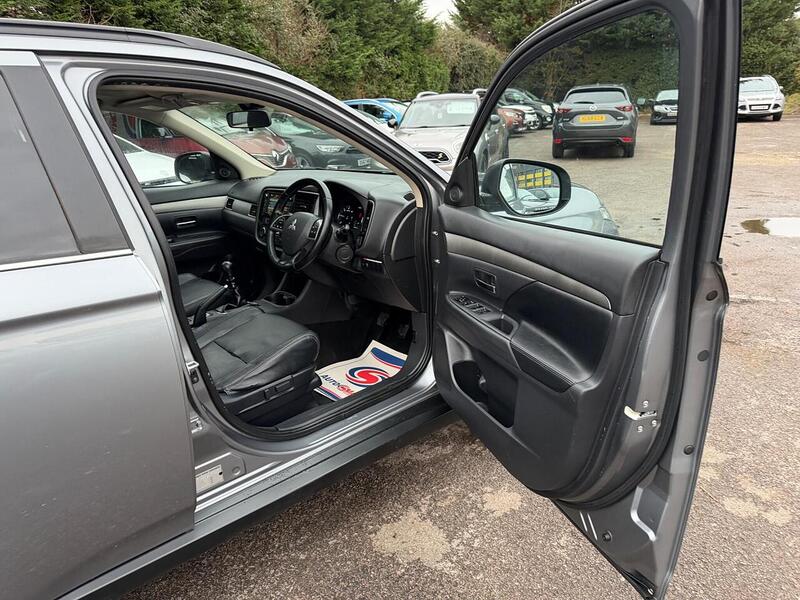 Mitsubishi Outlander 2.2 DI-D GX4 4WD Euro 5 (s/s) 5dr - U113