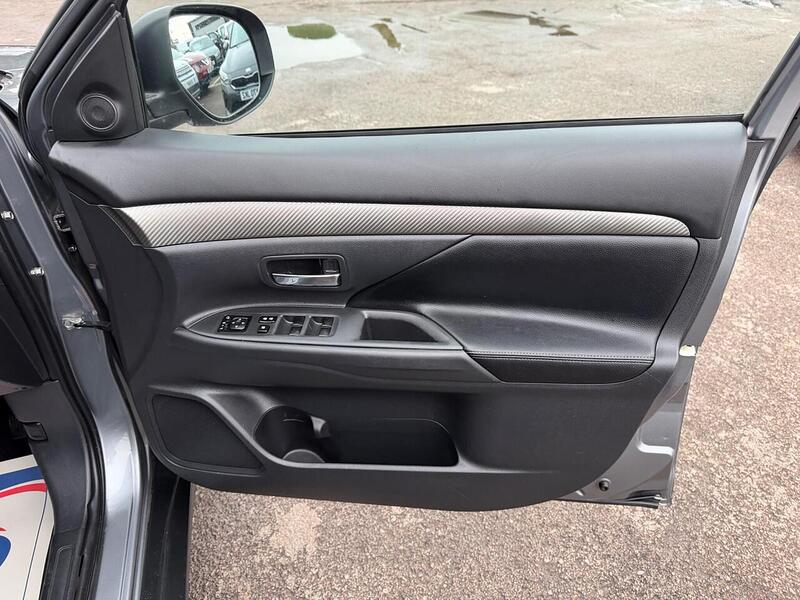 Mitsubishi Outlander 2.2 DI-D GX4 4WD Euro 5 (s/s) 5dr - U113