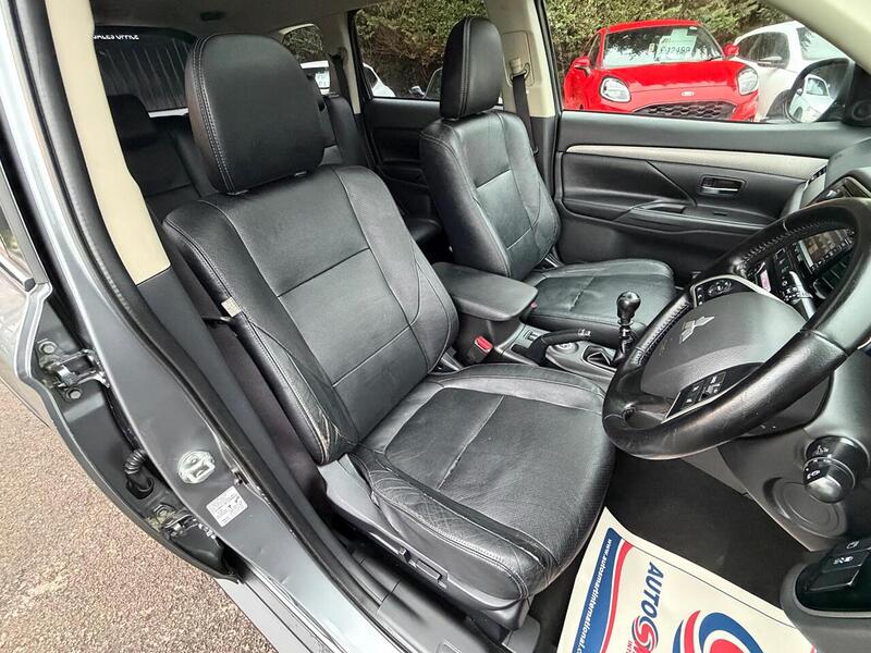 Mitsubishi Outlander 2.2 DI-D GX4 4WD Euro 5 (s/s) 5dr - U113