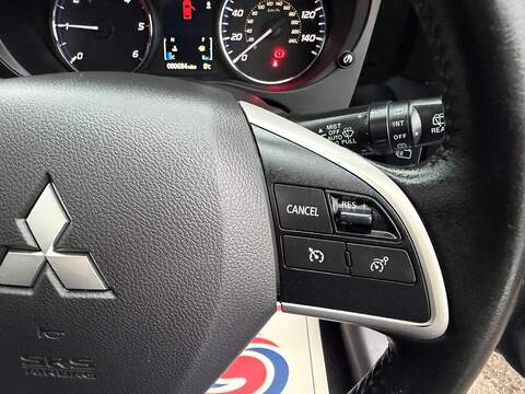 Mitsubishi Outlander 2.2 DI-D GX4 4WD Euro 5 (s/s) 5dr - U113