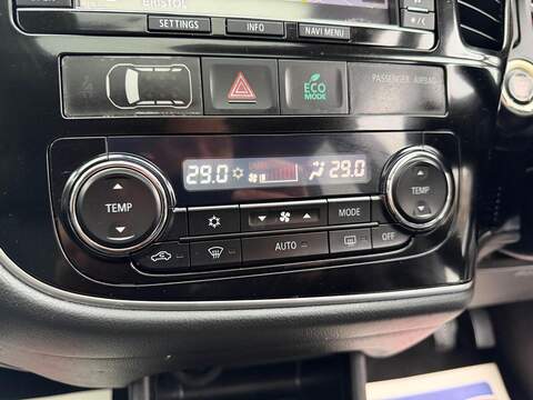 Mitsubishi Outlander 2.2 DI-D GX4 4WD Euro 5 (s/s) 5dr - U113