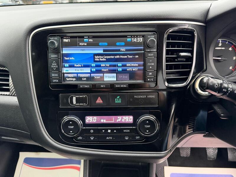 Mitsubishi Outlander 2.2 DI-D GX4 4WD Euro 5 (s/s) 5dr - U113