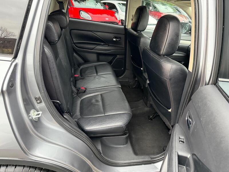 Mitsubishi Outlander 2.2 DI-D GX4 4WD Euro 5 (s/s) 5dr - U113