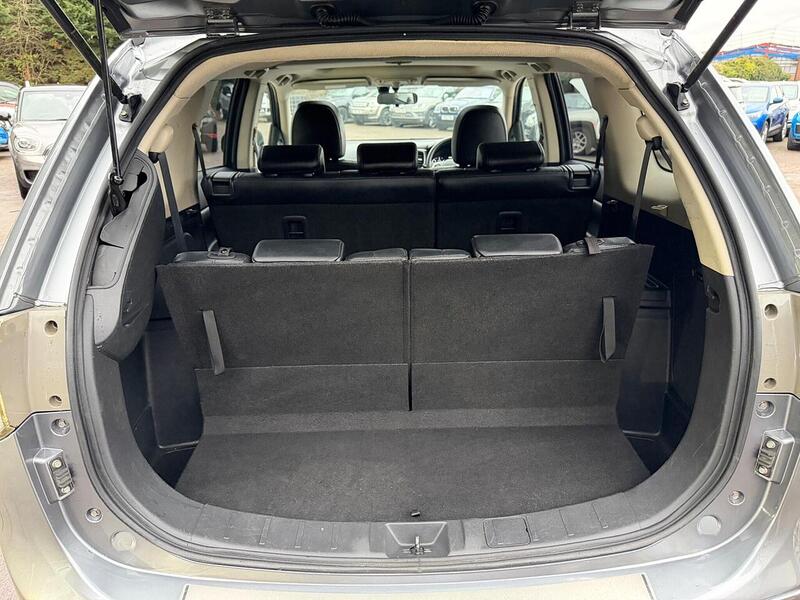 Mitsubishi Outlander 2.2 DI-D GX4 4WD Euro 5 (s/s) 5dr - U113