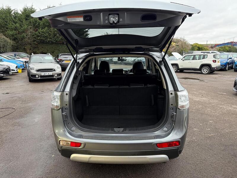 Mitsubishi Outlander 2.2 DI-D GX4 4WD Euro 5 (s/s) 5dr - U113