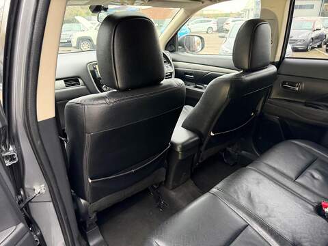 Mitsubishi Outlander 2.2 DI-D GX4 4WD Euro 5 (s/s) 5dr - U113