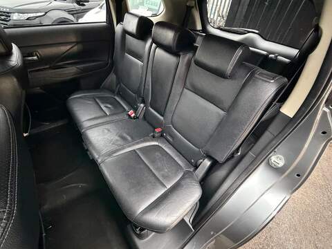 Mitsubishi Outlander 2.2 DI-D GX4 4WD Euro 5 (s/s) 5dr - U113