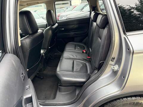Mitsubishi Outlander 2.2 DI-D GX4 4WD Euro 5 (s/s) 5dr - U113