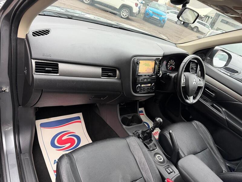 Mitsubishi Outlander 2.2 DI-D GX4 4WD Euro 5 (s/s) 5dr - U113