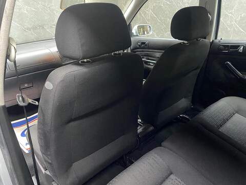 Volkswagen Golf 1.6 Match 5dr - U114