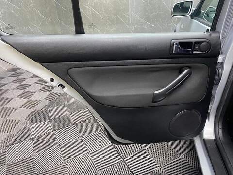 Volkswagen Golf 1.6 Match 5dr - U114