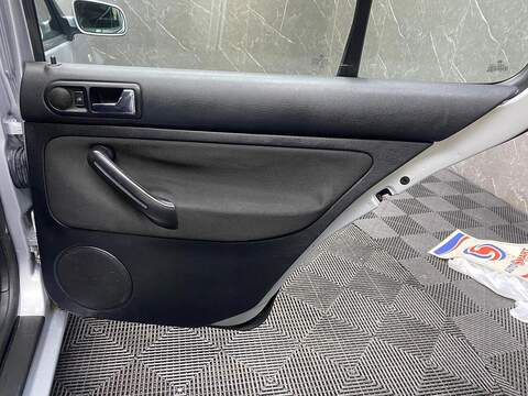 Volkswagen Golf 1.6 Match 5dr - U114